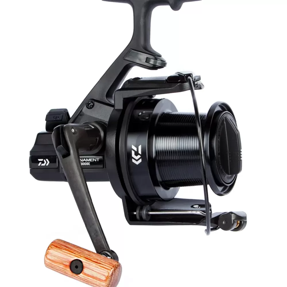 Daiwa Tournament S (Series Black) Reel- Reels