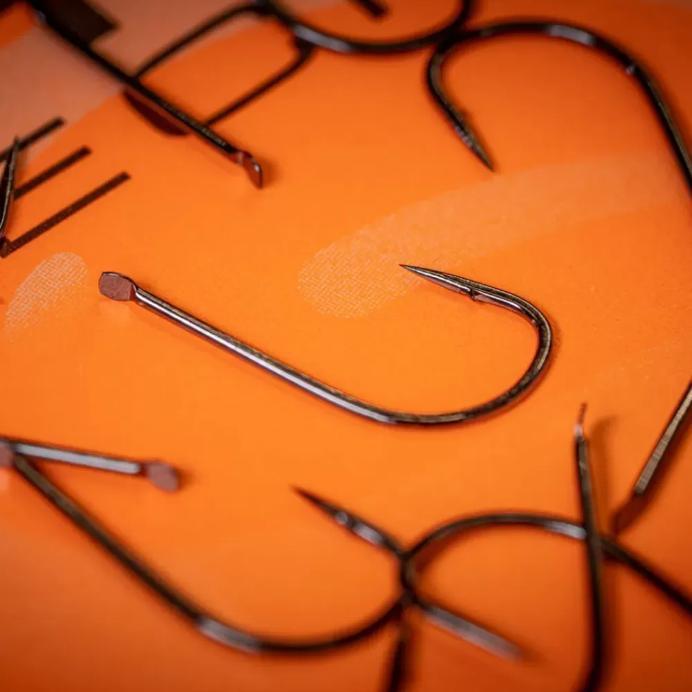 Guru Match Special Barbed Hooks